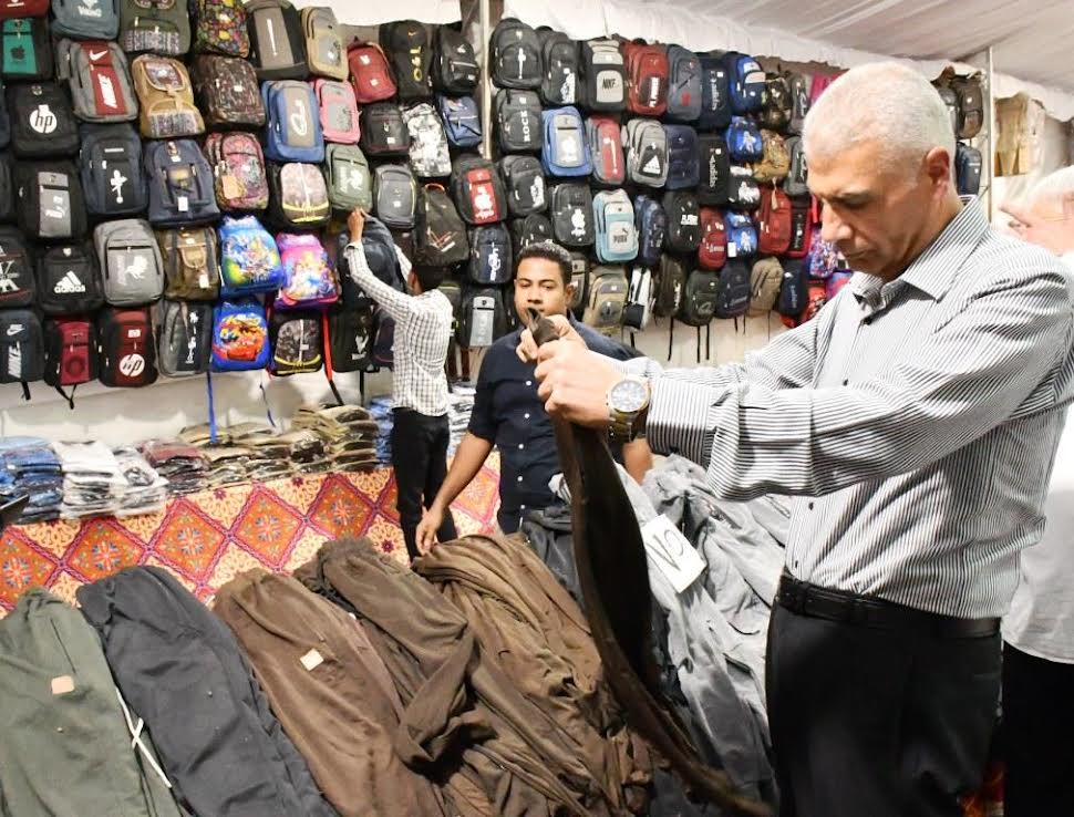 محافظ أسوان في المعرض محافظ أسوان في المعرض