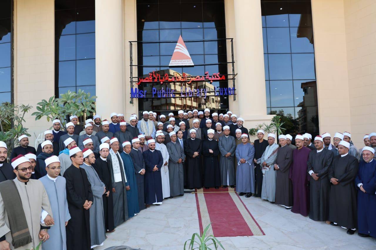 وزير الأوقاف يلتقي أئمة الأقصر