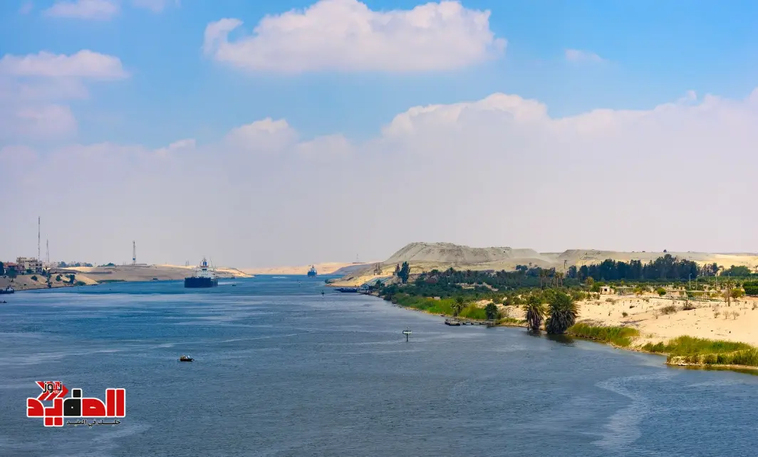 خطوط الشحن عبر قناة السويس