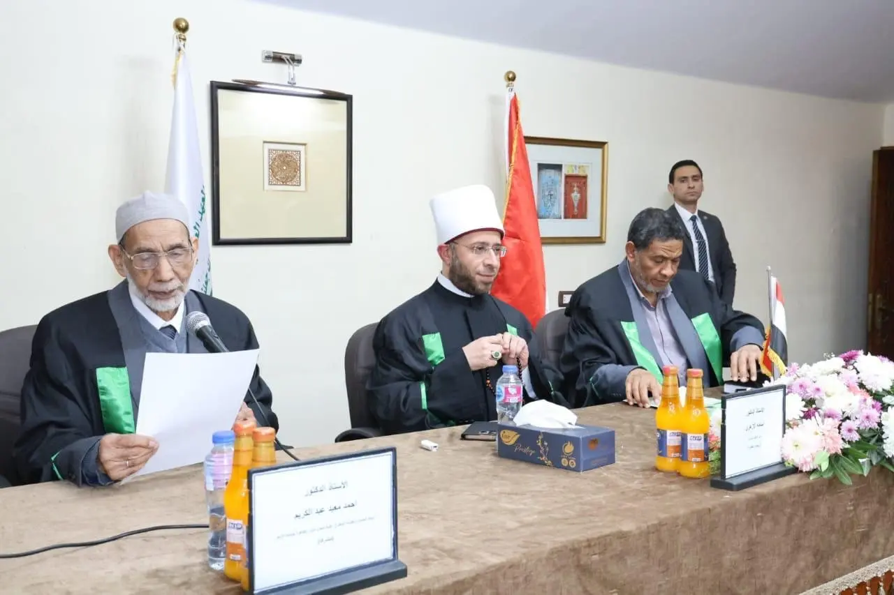 وزير الأوقاف يدعم البحث العلمي