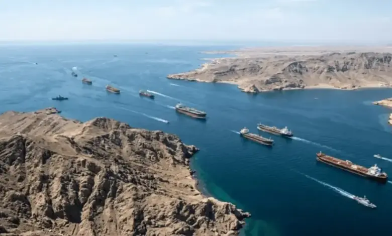 الممرات البحرية.. عندما تتحول طرق التجارة إلى ساحات حرب