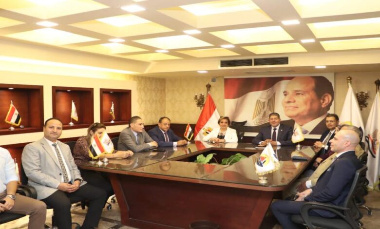 بالصور.. حزب «المصريين» يعقد المنتدى الوطني للمصريين بالخارج لتعزيز الاستثمار والشراكة الوطنية