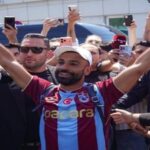 الليلة في طرابزون.. العد التنازلي يبدأ لظهور محمد صلاح بقميصه الجديد