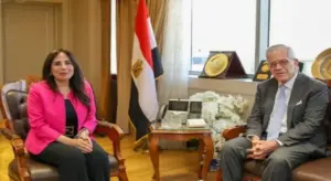«المدن الجديدة في مرمى الاستثمار الأمريكي».. تحلية مياه البحر وشراكات جديدة على طاولة «الإسكان»