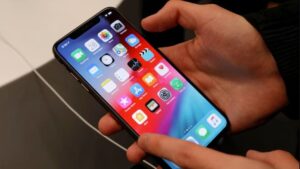 هاتفك يعرف أكثر مما تتخيل.. كيف تُستخدم بيانات التطبيقات في حياتك الرقمية؟