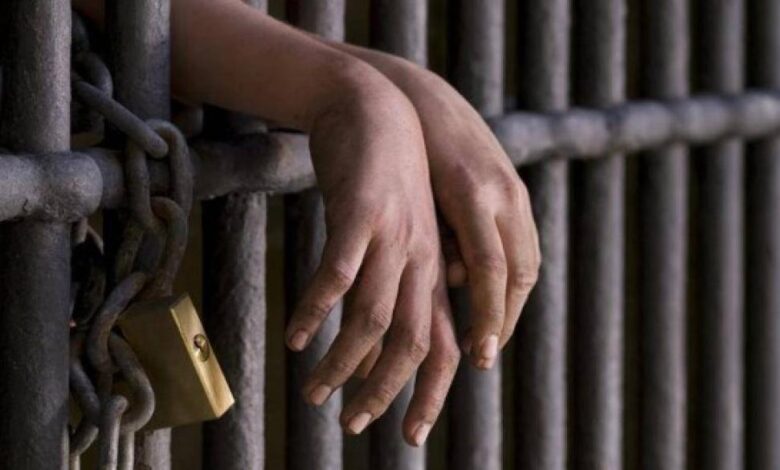 خطة شيطانية من منور العقار.. عاطل يسرق ذهبًا وعملات أجنبية من شقة بشبرا الخيمة