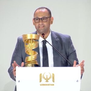 د.إسلام وجيد يحصد جائزة Distinguished Service وينتخب عضواً باللجنة العليا للأولمبياد الدولي للمعلوماتية IOI