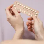 استخدام حبوب منع الحمل قبل الدورة.. ما الذي يجب معرفته طبيًا؟