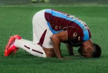 الملك المصري يعزز حضوره.. محمد صلاح يدخل تاريخ الدوري التركي عبر بوابة طرابزون سبور