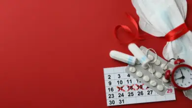 تأخر الدورة بعد التوقف عن حبوب منع الحمل.. ما الأسباب؟