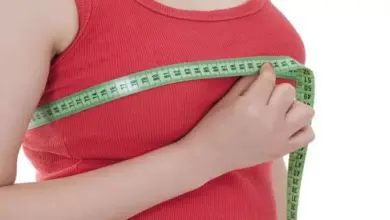 تكبير الصدر طبيعيًا.. ما الممكن وما المبالغات الشائعة؟