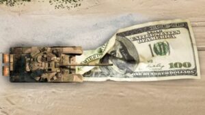من أزمة عابرة إلى ملف طويل.. كيف تتسع تداعيات الأحداث عندما تتداخل السياسة والاقتصاد؟