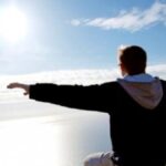 اليوم العادي الذي لا يبدو مهمًا.. كيف تصنع التفاصيل الصغيرة قصة تستحق أن تُروى؟