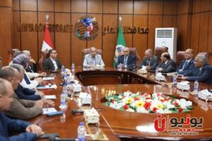 محافظ المنيا يبحث مع نائب وزير المالية دعم الملفات الخدمية وتسريع معدلات إنجاز المشروعات
