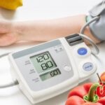 ضغط الدم المرتفع.. ما الأسباب وعوامل الخطر وكيف تحافظ على صحتك؟
